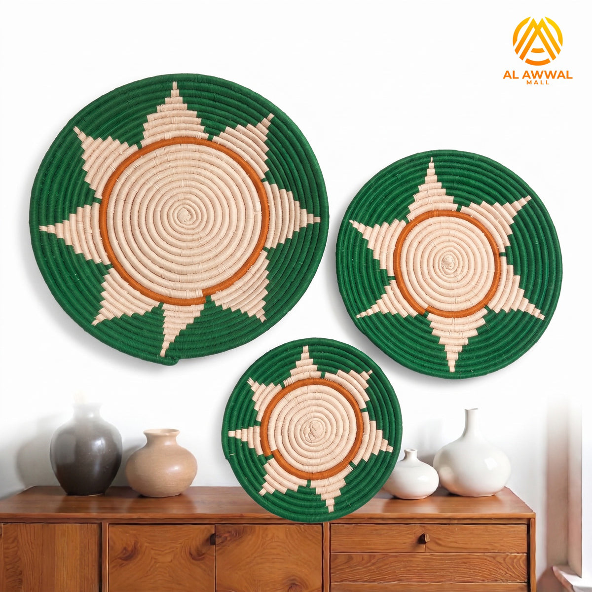 Handmade Dried Date Palm Leaf Wall Hanging with Sun and Rays Design in Green