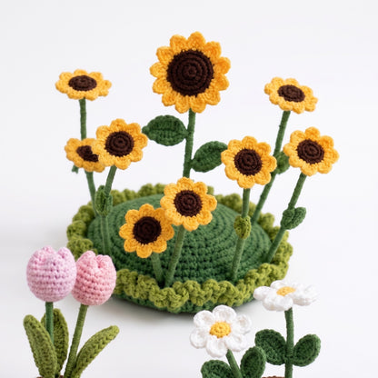 Handmade Crochet Magic Cup Coaster with Red Roses and Green Leaves, Mini Garden Design