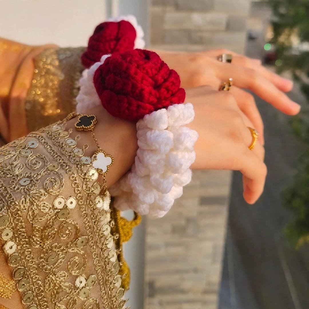 Handmade Crochet Bridal Gajra in Maroon Rose and White Jasmine-Style Flowers