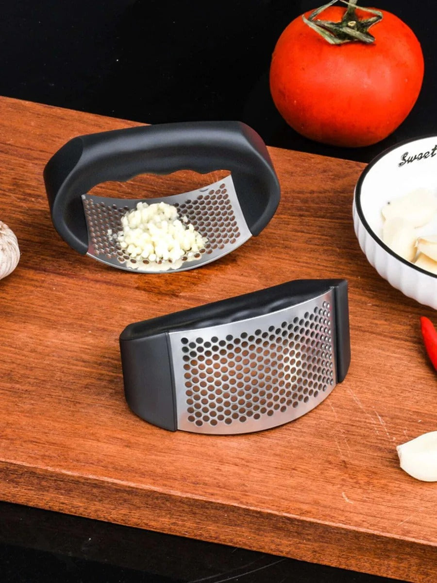 Garlic Press – Fast, Easy & Mess-Free Crushing