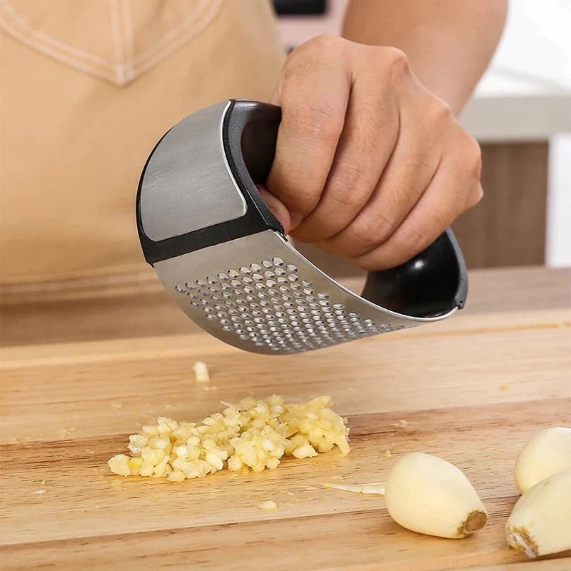 Garlic Press – Fast, Easy & Mess-Free Crushing